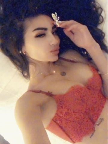 Лена Помощница